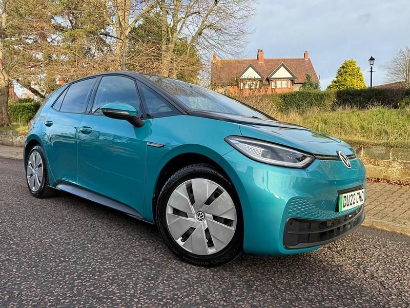 Turquoise Used 2022 VW ID.3 Pro Performance Hatchback | £13,995 (Fair price) - Image 1/4