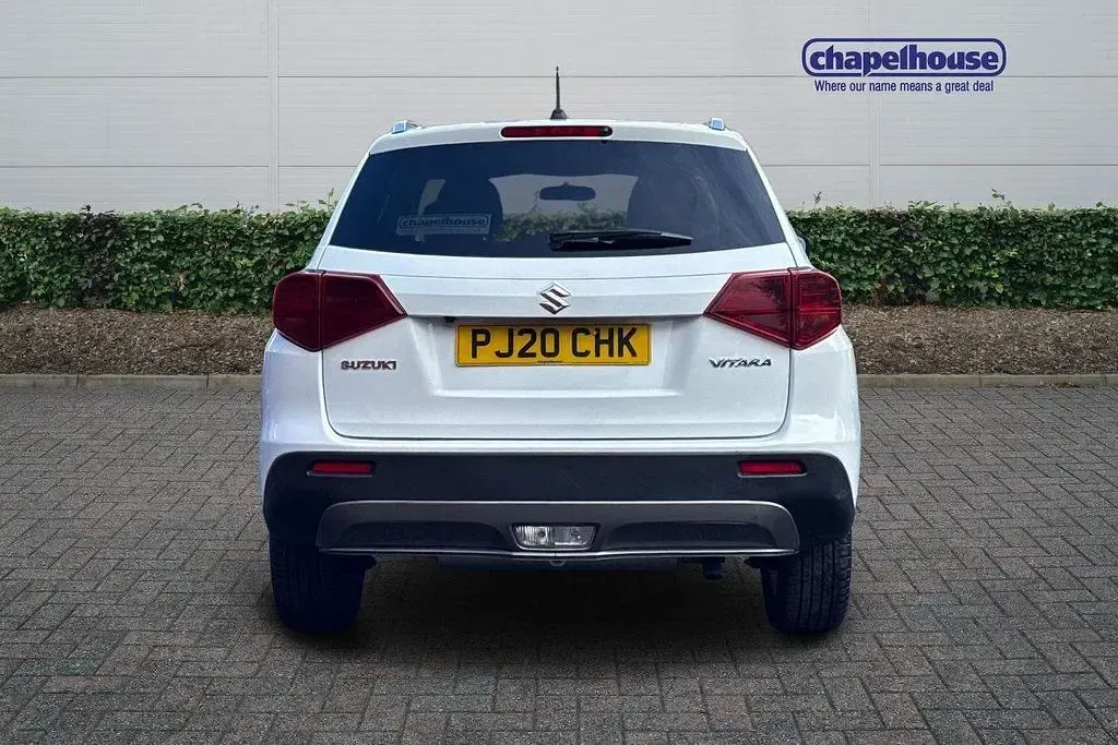 Second-hand Suzuki Vitara SZ-T 2020 Alb SUV
