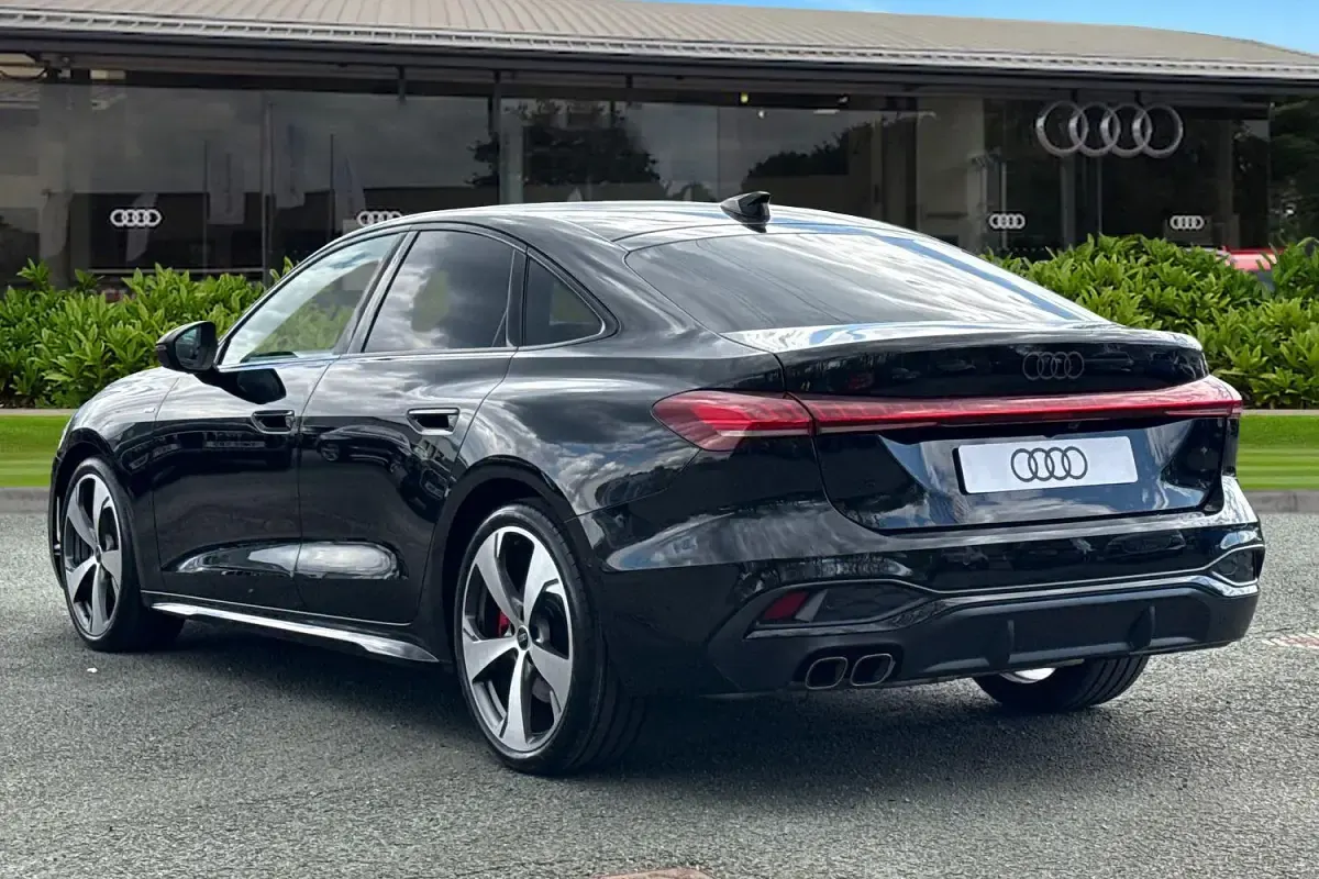 New Audi A5 Advanced 204 HP (150 kW) 2026 Black Hatchback