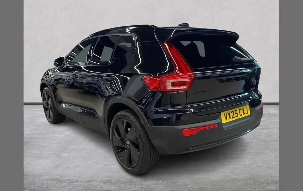 Used Volvo XC40 Plus 194 HP (142 kW) 2025 Black SUV