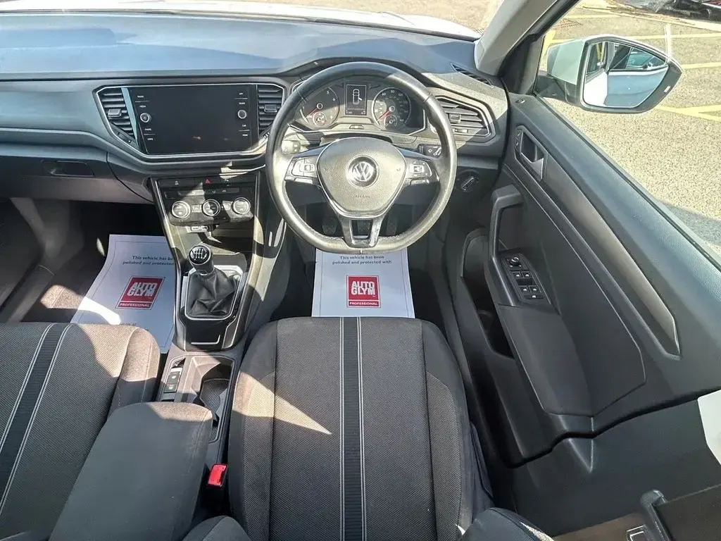Used VW T-Roc SE 115 HP (84 kW) 2018 Silver SUV