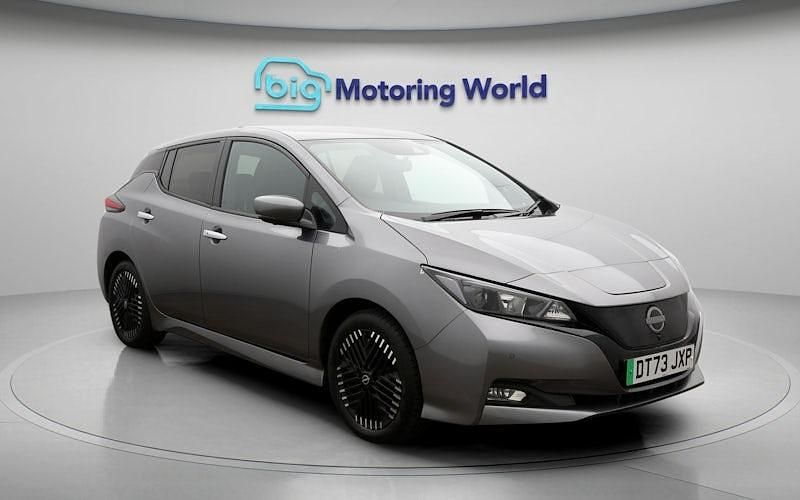 Used Nissan Leaf N-Connecta 110 kW (150 HP) 2024 Grey Hatchback