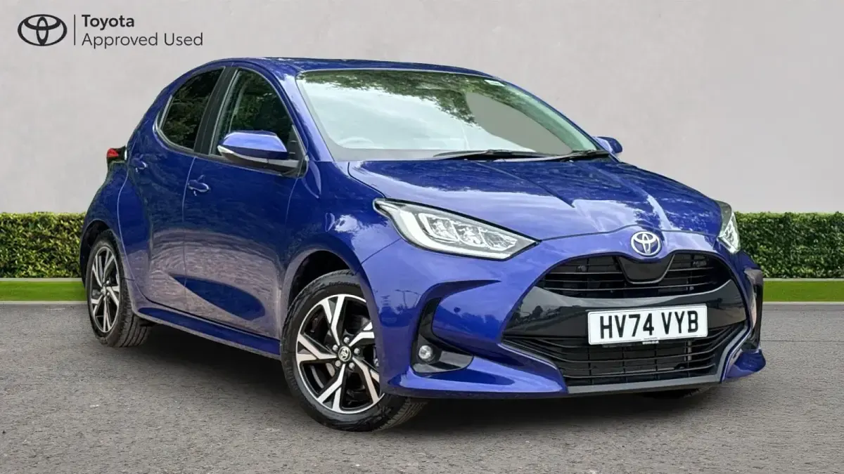 Usado Toyota Yaris Hybrid Design 116 HP (85 kW) 2025 Citadino