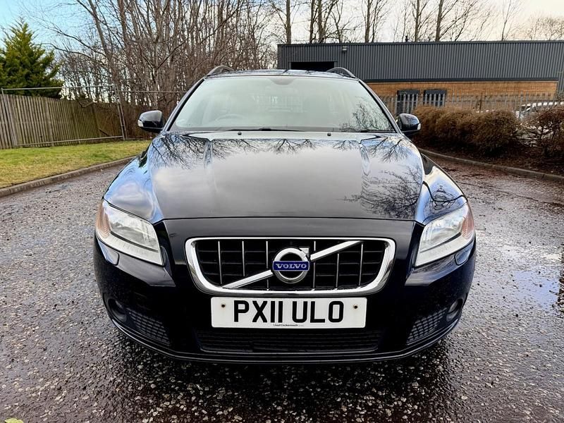 Używany Volvo V70 SE 163 KM (119 kW) 2011 Czarny Kombi