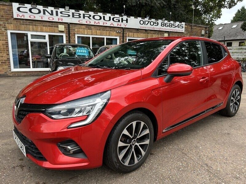 Red Used 2020 Renault Clio V Iconic Hatchback | £10,995 (Fair price) - Image 1/4