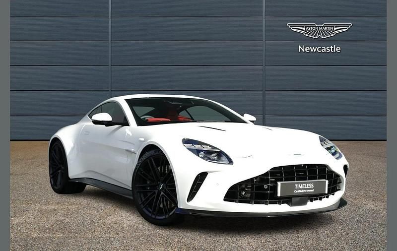 New Aston Martin V8 Vantage 665 HP (489 kW) 2025 White Coupe