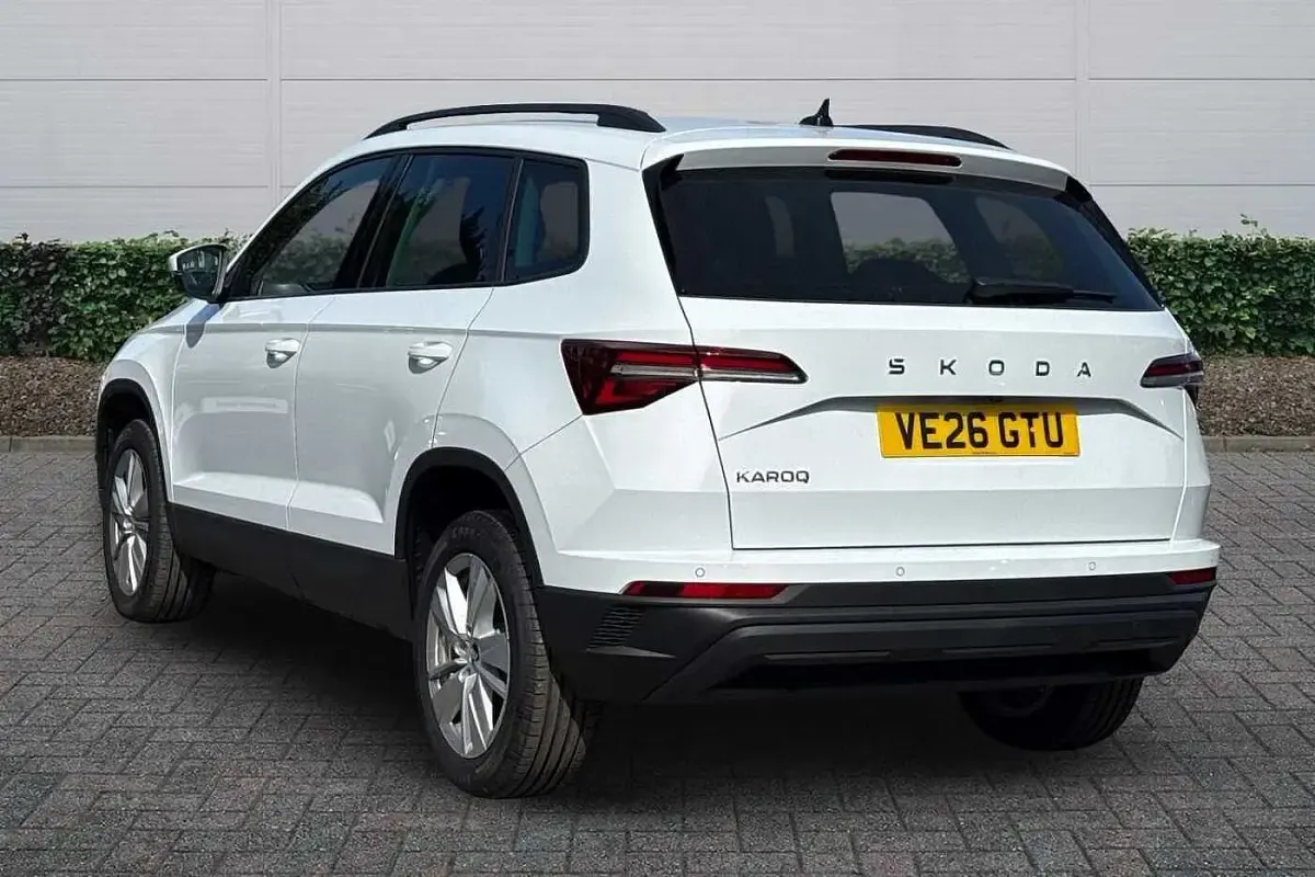 New Skoda Karoq SE 85 HP (62 kW) 2026 Moon white metallic SUV