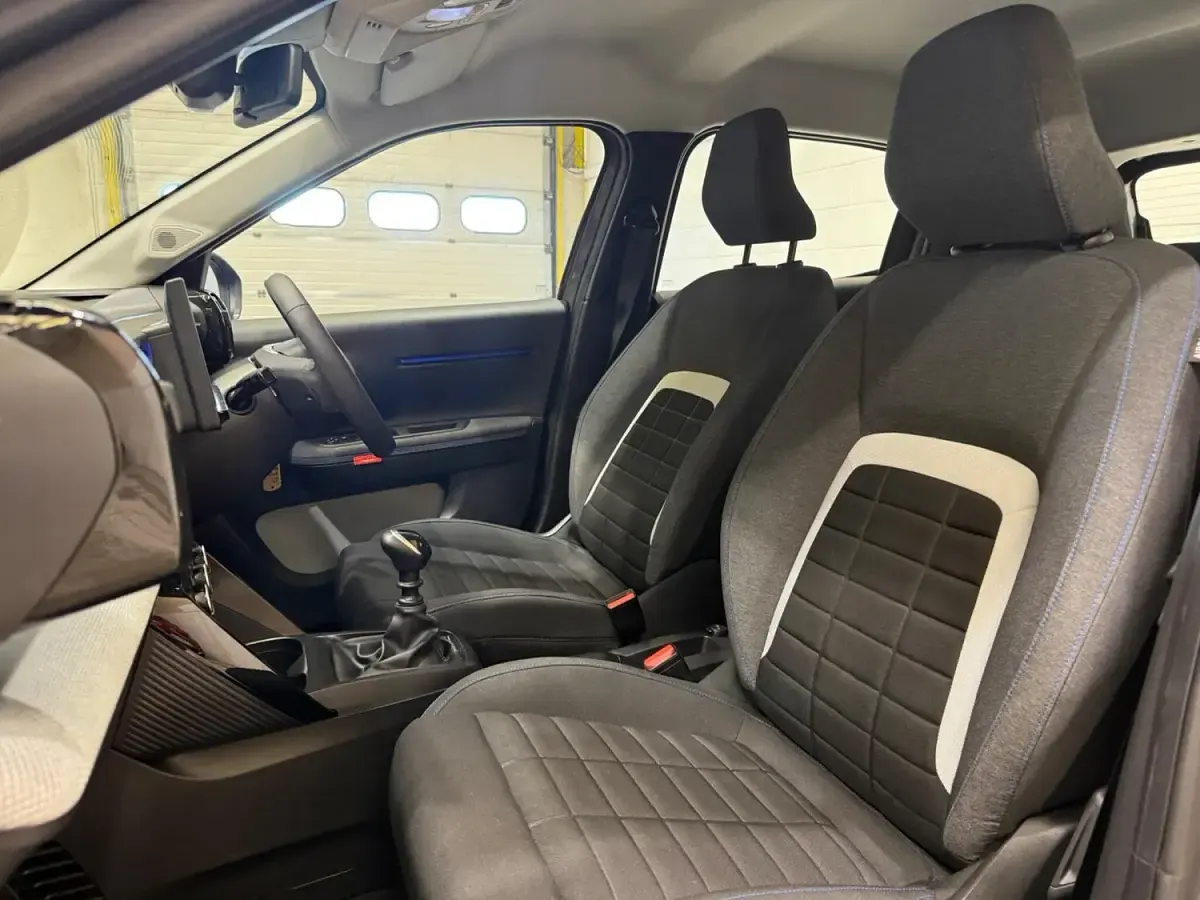 Used Citroën C3 101 HP (74 kW) 2025 Grey SUV