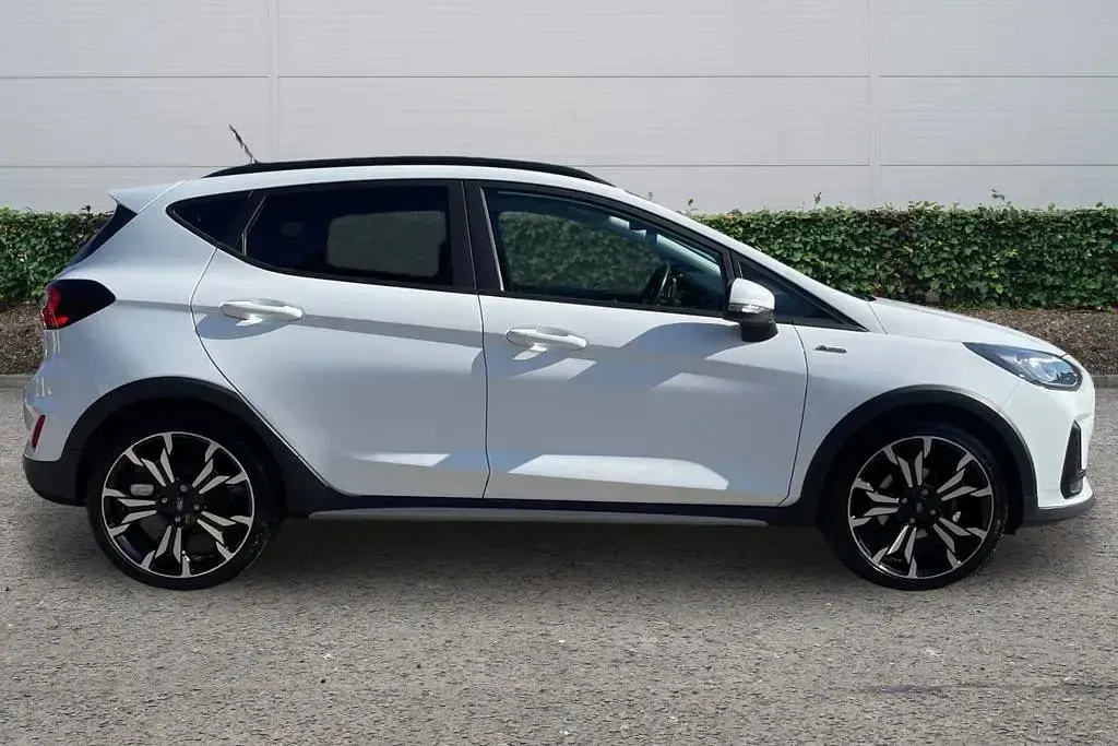 Used Ford Fiesta Active X 125 HP (91 kW) 2023 White Hatchback