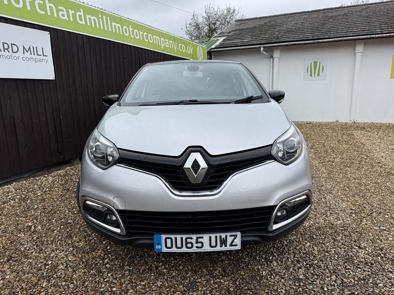 Used Renault Captur Dynamique 90 HP (66 kW) 2015 Silver SUV