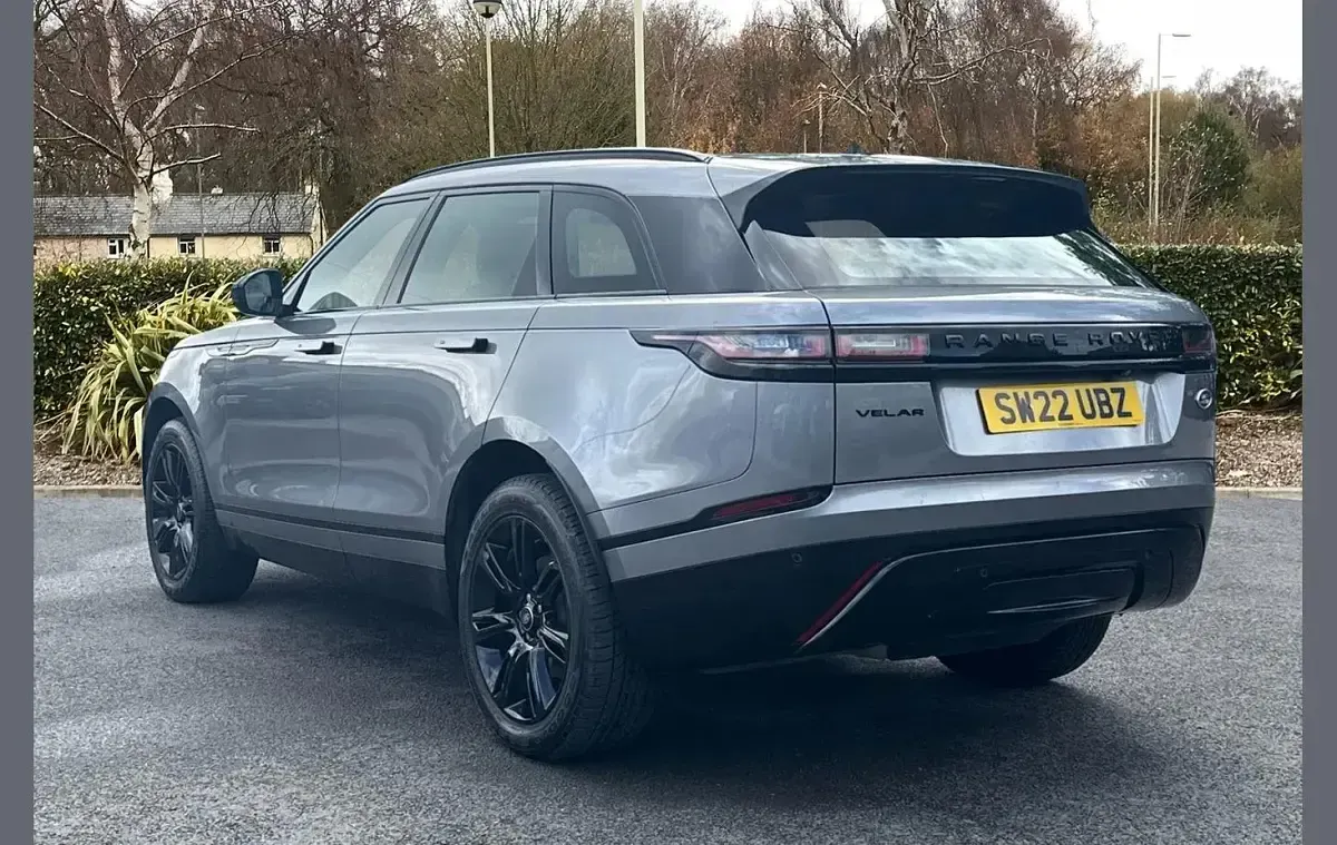 Käytetty Land Rover Range Rover Velar SE Dynamic 200 HP (147 kW) 2022 Harmaa Katumaasturi