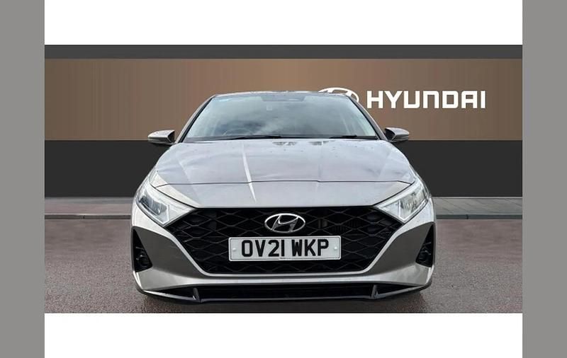 Used Hyundai i20 Premium 100 HP (73 kW) 2021 Other Hatchback