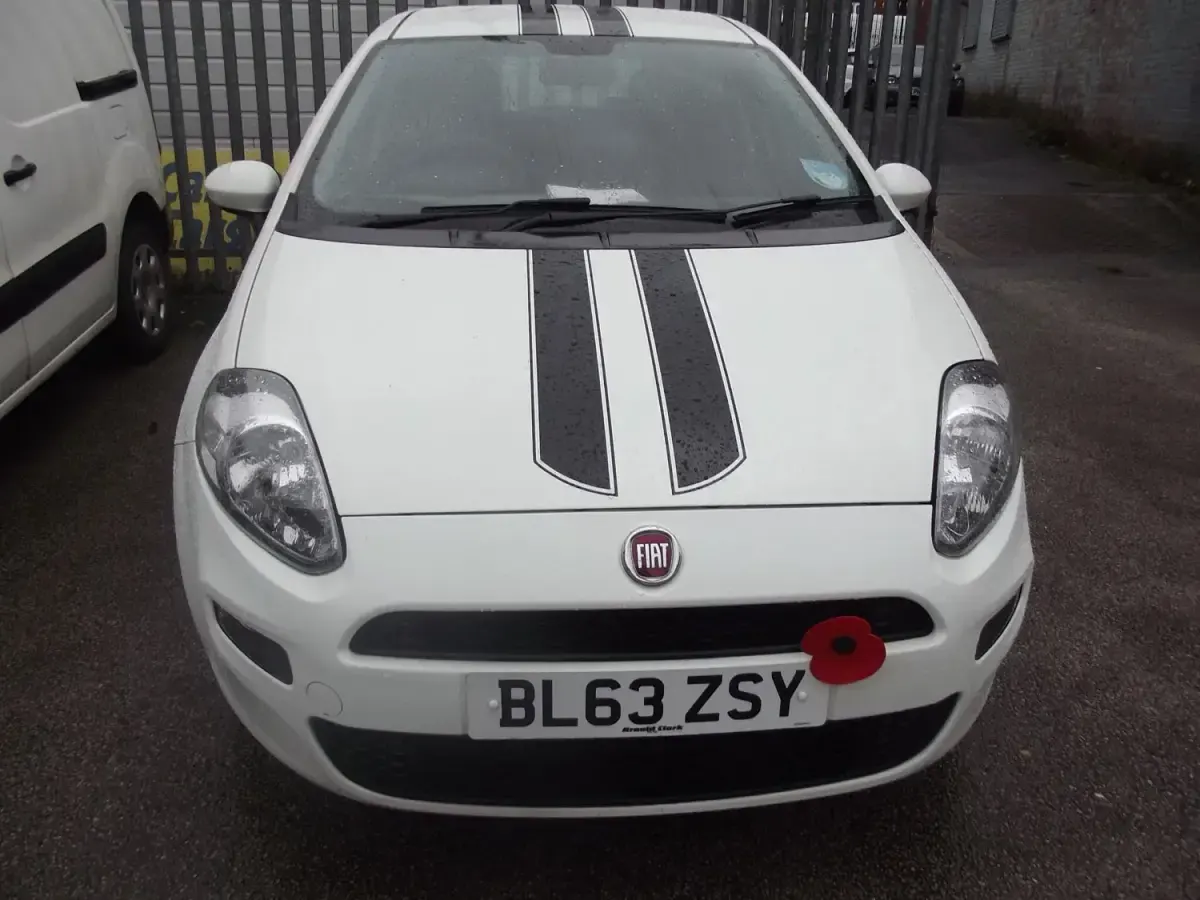 Usado Fiat Punto Pop 69 HP (50 kW) 2014 Branco Citadino