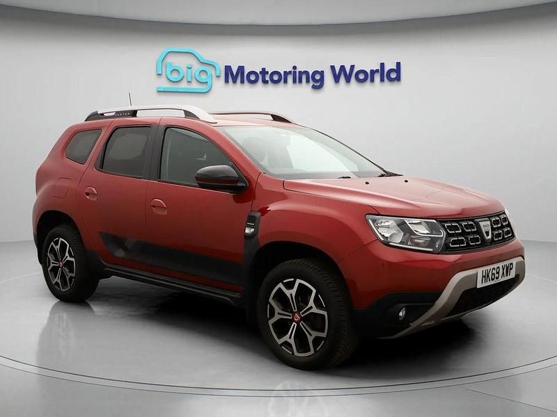 Red Used 2019 Dacia Duster Hatchback | £8,584 (Good price) - Image 1/4