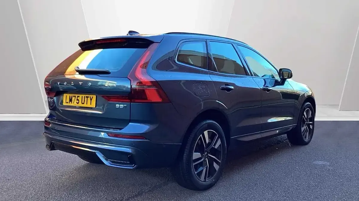 New Volvo XC60 Plus 250 HP (183 kW) 2025 Blue SUV