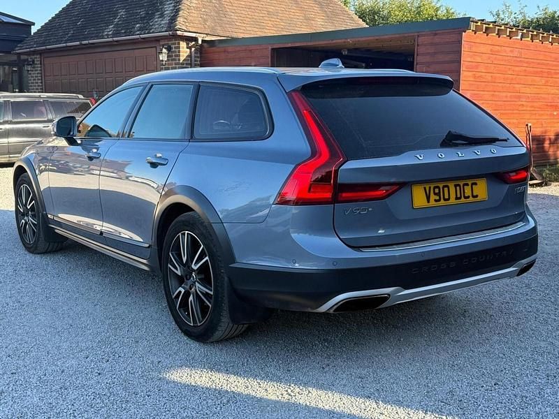 Usado Volvo V90 CC Pro 2017 Azul Carrinha