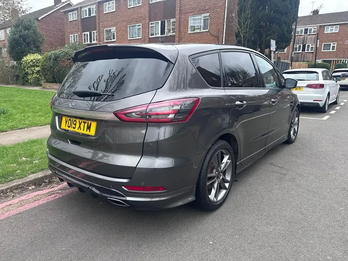 Used Ford S-MAX ST-Line 2019 Grey MPV