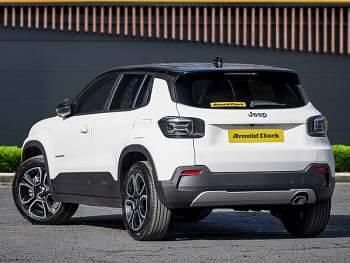 New Jeep Avenger Summit 100 HP (73 kW) 2026 Bicolour metallic  stone grey with volcano roof SUV