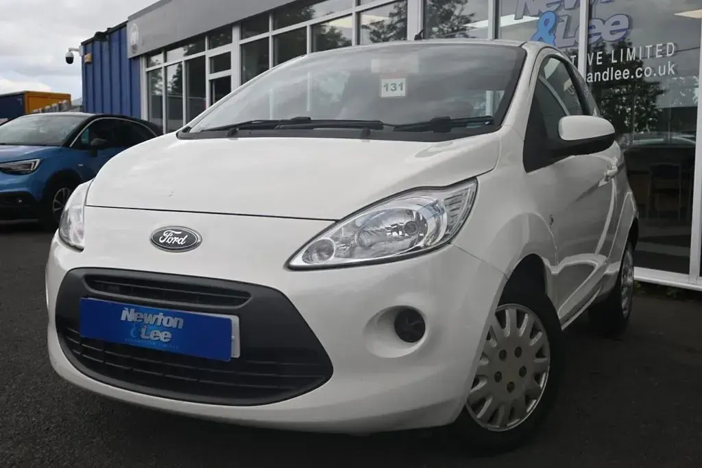 Used Ford Ka S 69 HP (50 kW) 2011 White Hatchback