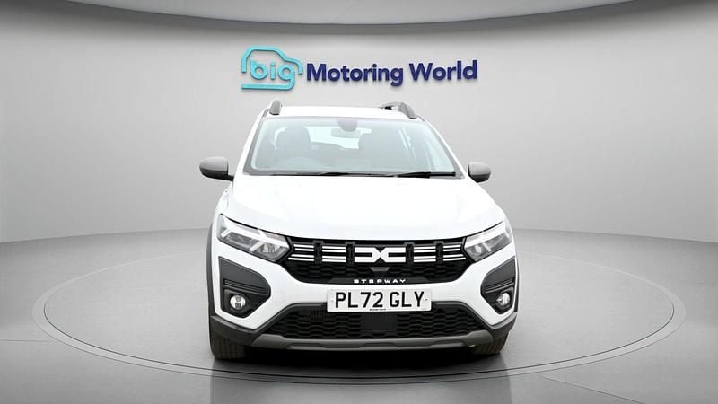 Used Dacia Sandero Expression 90 HP (66 kW) 2023 White Hatchback