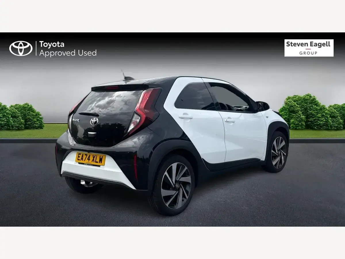 Used Toyota Aygo X 72 HP (52 kW) 2024 White SUV