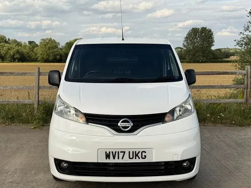 Used Nissan NV200 Tekna 2017 White MPV