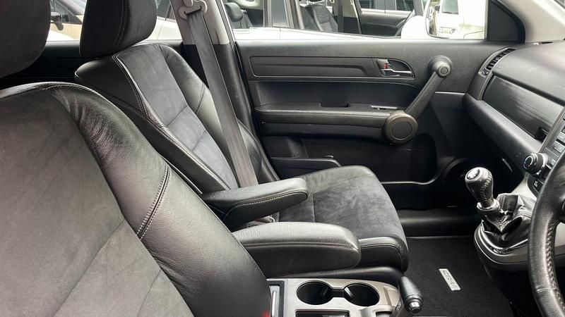 White Used 2011 Honda CR-V ES SUV | £4,695 (Fair price) - Image 1/4