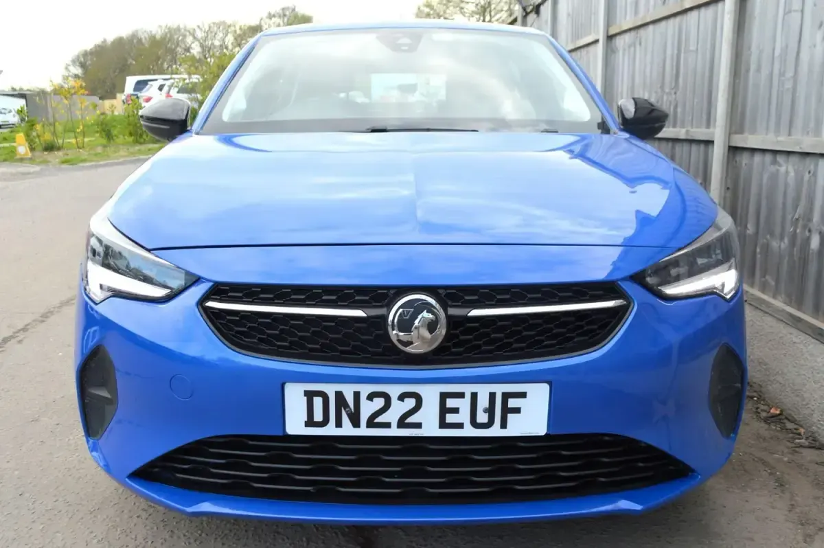 Używany Vauxhall Corsa Edition 75 KM (55 kW) 2022 Niebieski Hatchback