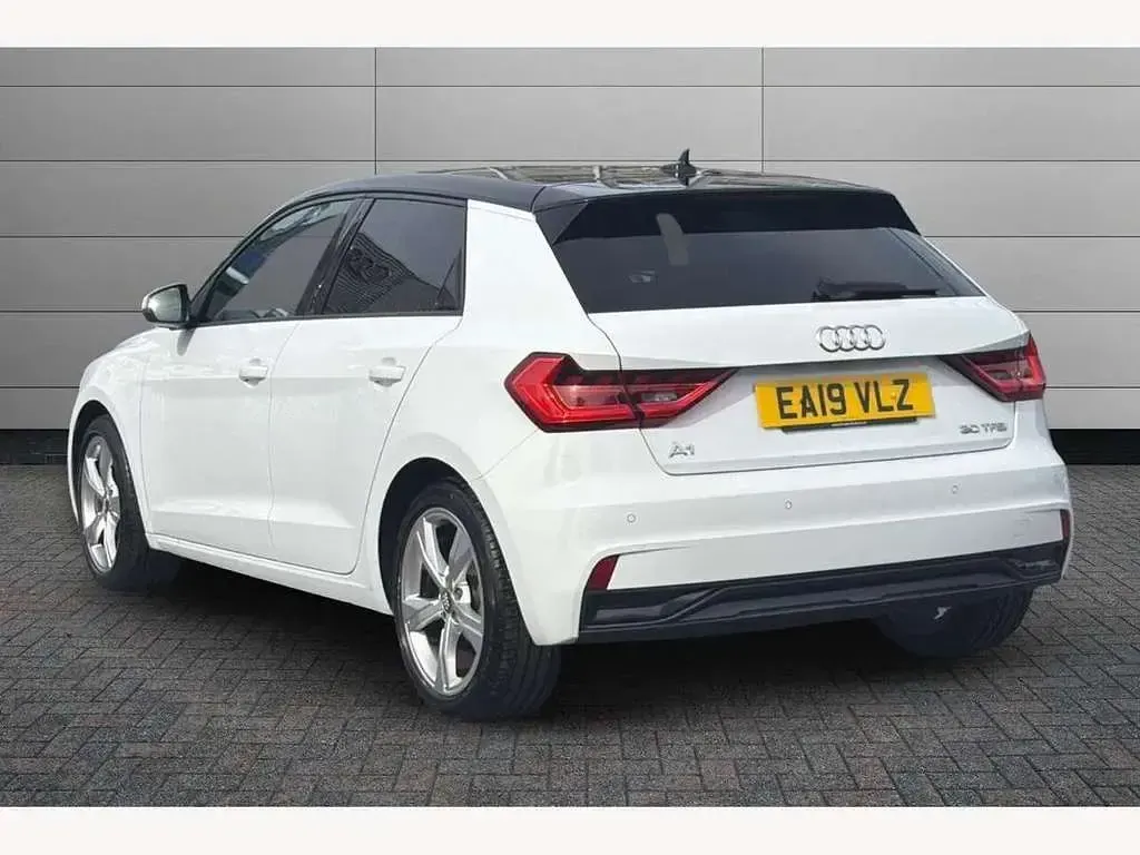 Used Audi A1 Sport 114 HP (83 kW) 2019 White Hatchback