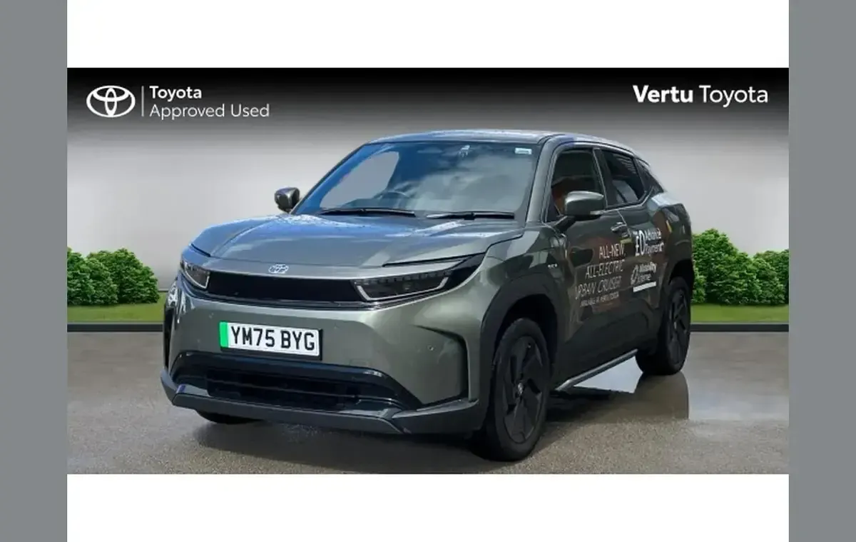Used Toyota Urban Cruiser Design 127 kW (174 HP) 2026 Green SUV