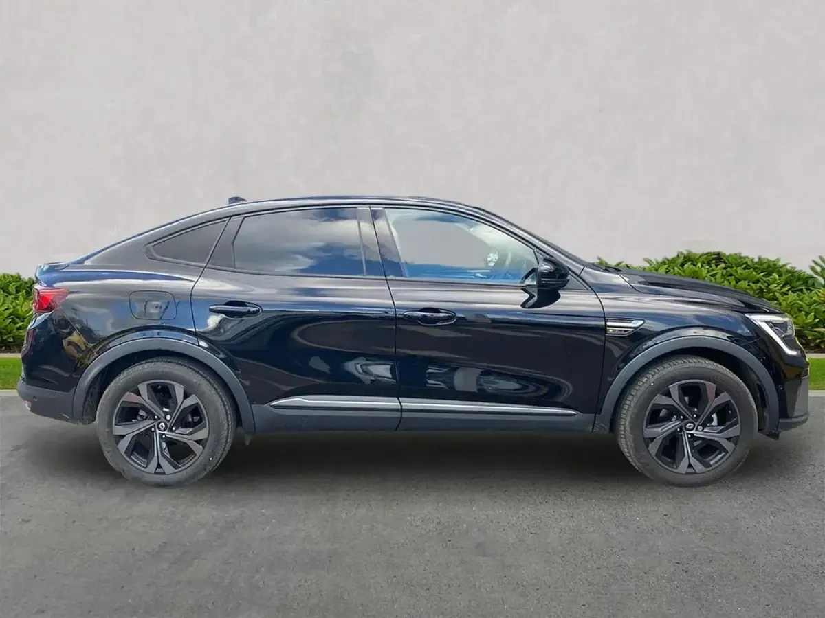 Begagnad Renault Arkana R.S. 140 HK (102 kW) 2023 Svart SUV