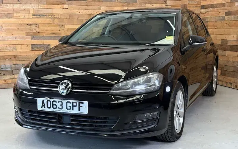 Used VW Golf VII S 105 HP (77 kW) 2014 Black Hatchback