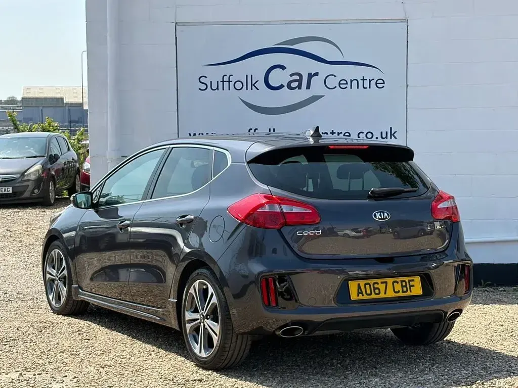 Used Kia Ceed GT-Line 134 HP (98 kW) 2017 Silver Hatchback