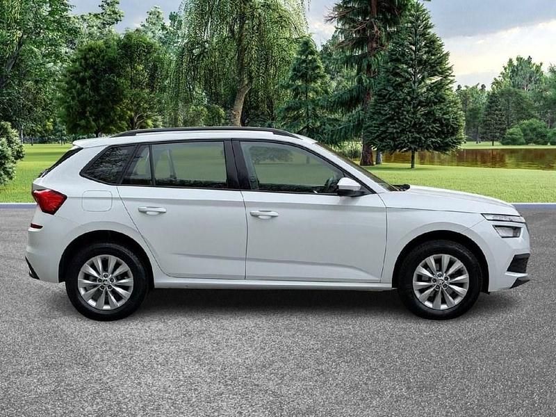 Used Skoda Kamiq 95 HP (69 kW) 2021 White SUV