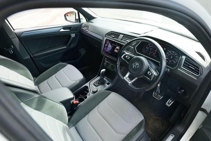 Used VW Tiguan R-line 150 HP (110 kW) 2018 White SUV