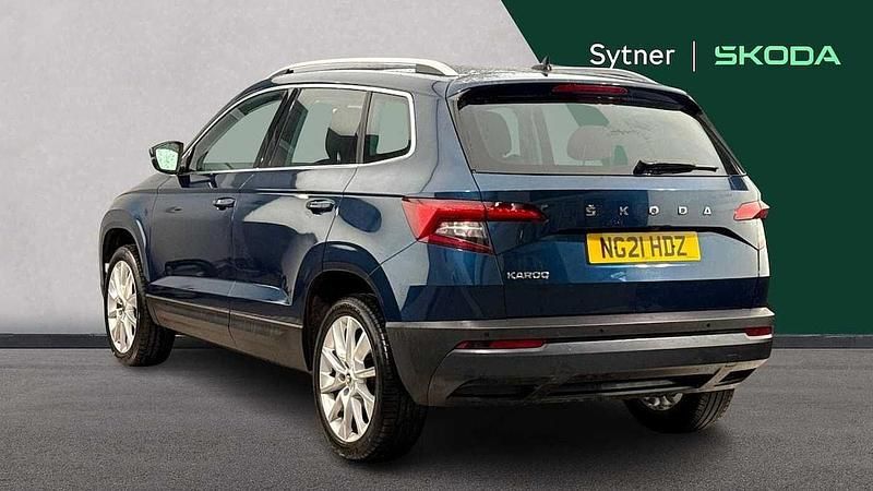 Used Skoda Karoq SE L 110 HP (80 kW) 2021 Petrol blue metallic SUV