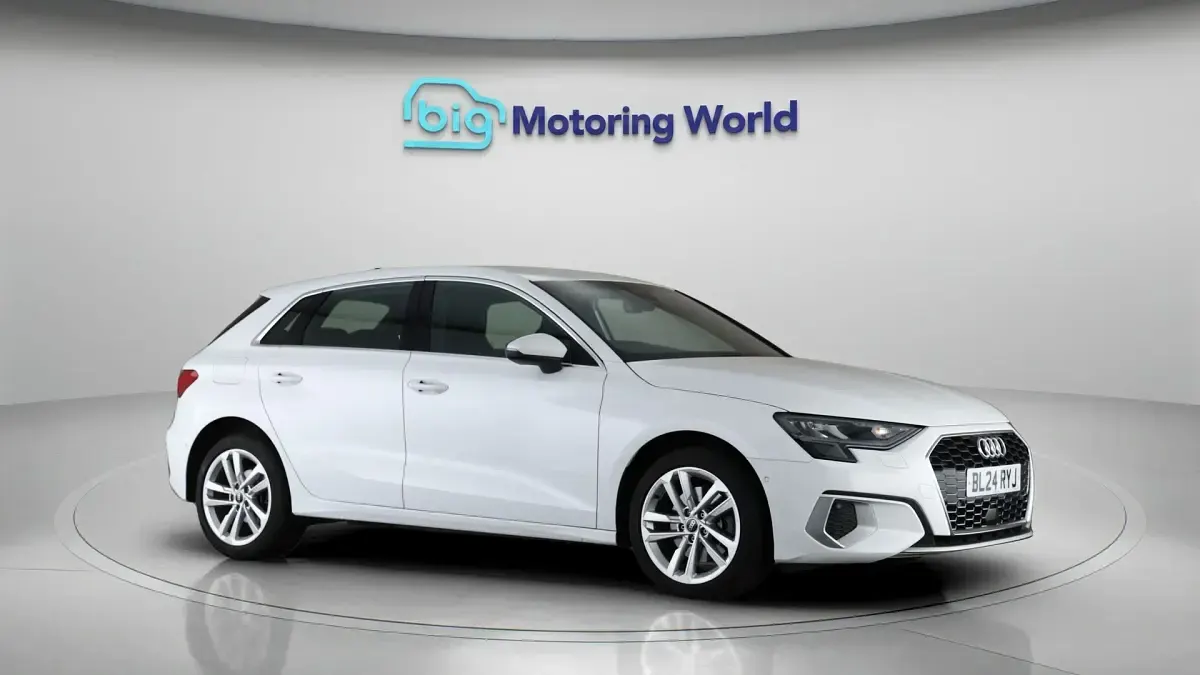 Used Audi A3 Sportback e-tron Sport 204 HP (150 kW) 2024 Hatchback