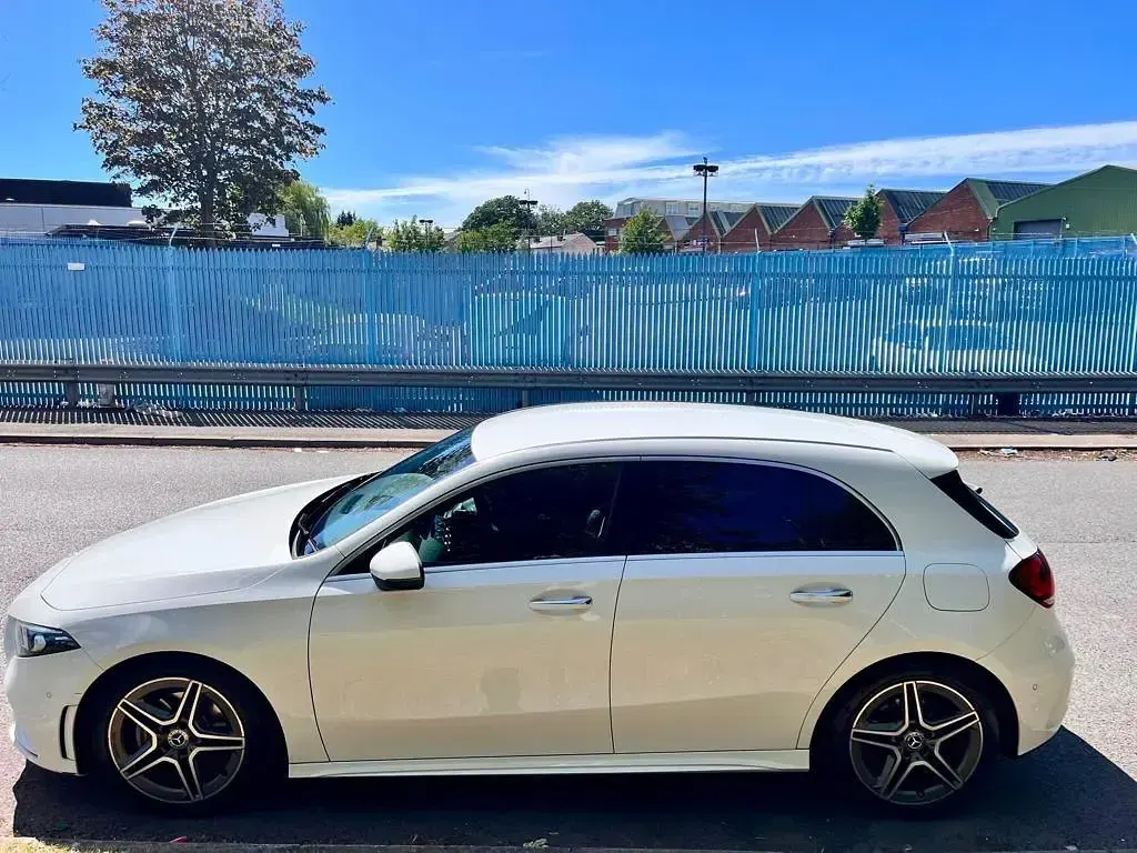 Used Mercedes A180 AMG line 116 HP (85 kW) 2019 White Hatchback