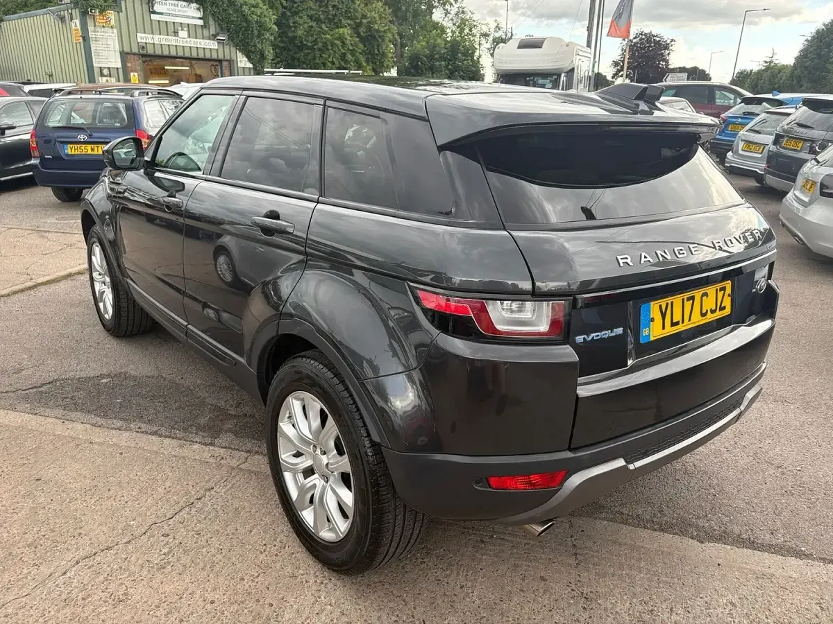 Used Land Rover Range Rover evoque SE 150 HP (110 kW) 2017 Grey Estate