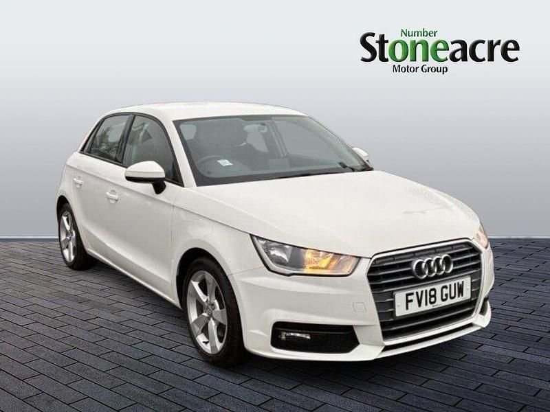 Used Audi A1 Sportback Sport 125 HP (91 kW) 2018 White Hatchback