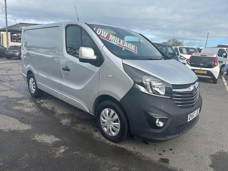 Silver Used 2017 Vauxhall Vivaro Sportive MPV | £7,990 (Good price) - Image 1/4