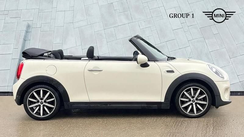 Used Mini Cooper 134 HP (98 kW) 2018 White Hatchback