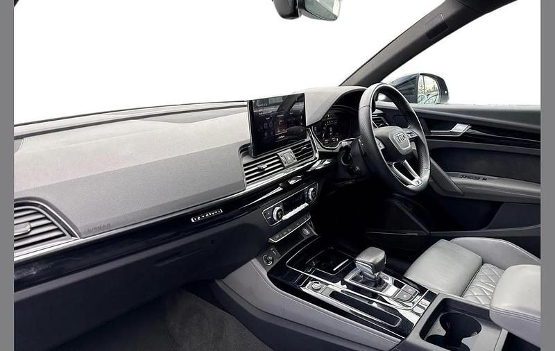 Used Audi Q5 Sportback Comfort 261 HP (191 kW) 2023 Grey SUV