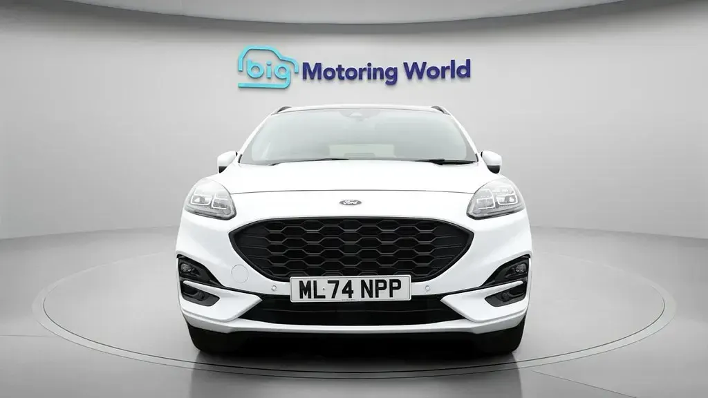 Used Ford Kuga ST-Line X 225 HP (165 kW) 2024 White SUV