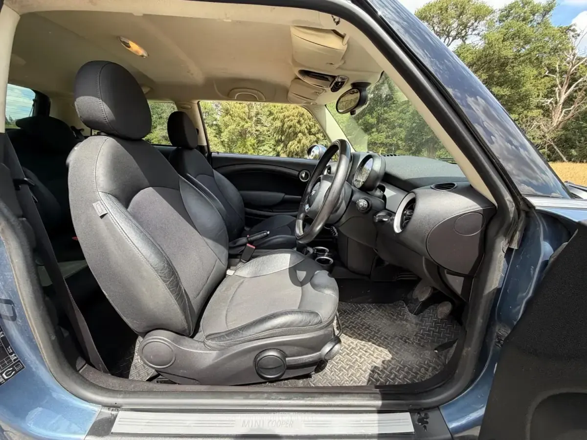 Used Mini Cooper Hatch 2011 Blue Hatchback