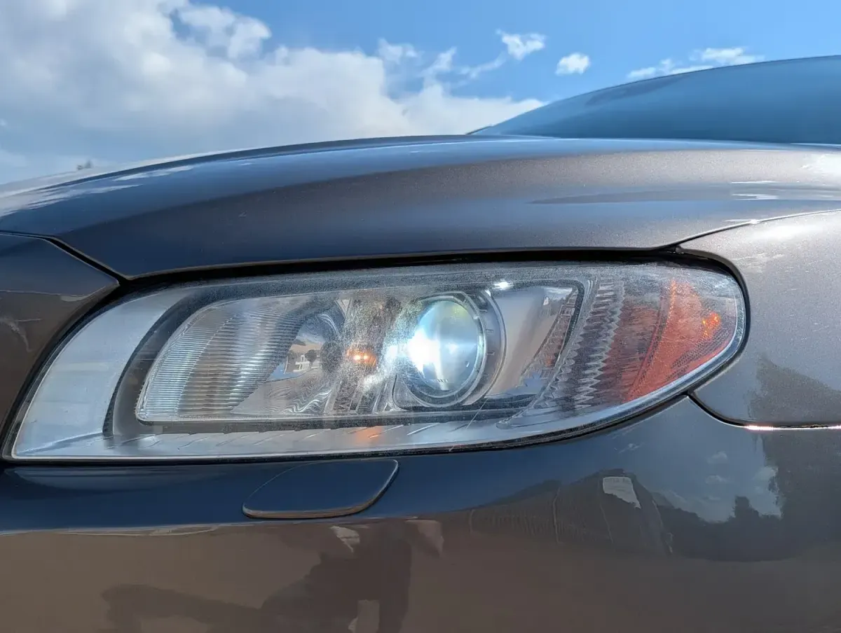 Käytetty Volvo V70 SE Lux 2011 Harmaa Farmari
