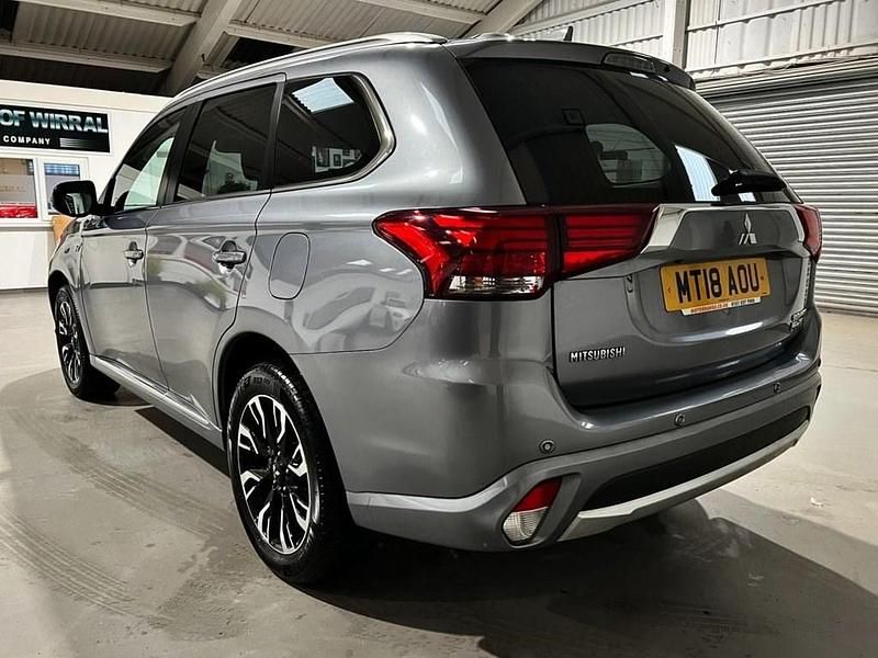 Used Mitsubishi Outlander P-HEV 200 HP (147 kW) 2018 Grey SUV