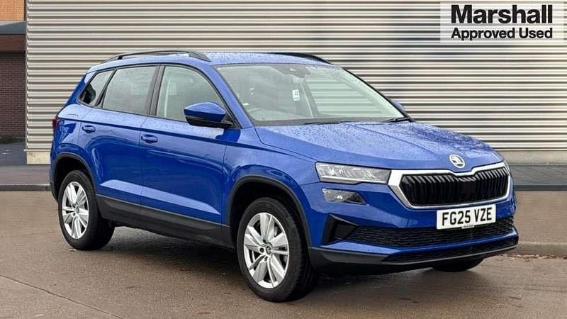 Energy blue Used 2025 Skoda Karoq SE Drive SUV | £21,990 (A bit pricey) - Image 1/4
