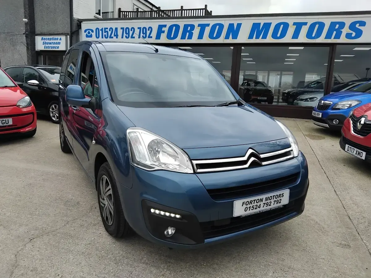 Used Citroën Berlingo Feel 2017 Blue MPV