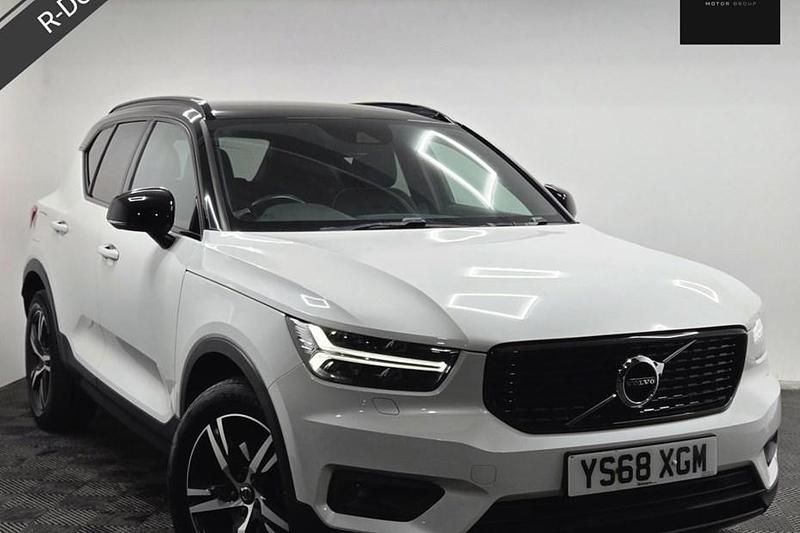 White Used 2019 Volvo XC40 R-Design SUV | £19,995 (Fair price) - Image 1/1